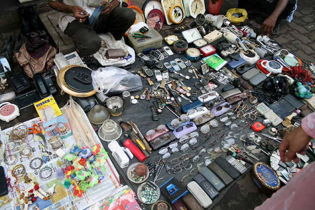 भारत के 5 चोर बाजार जहां मोबाईल से लेकर कार तक सब कुछ मिलता हैं | Dil Se  Deshi