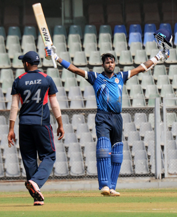 Hardik Pandya initial career