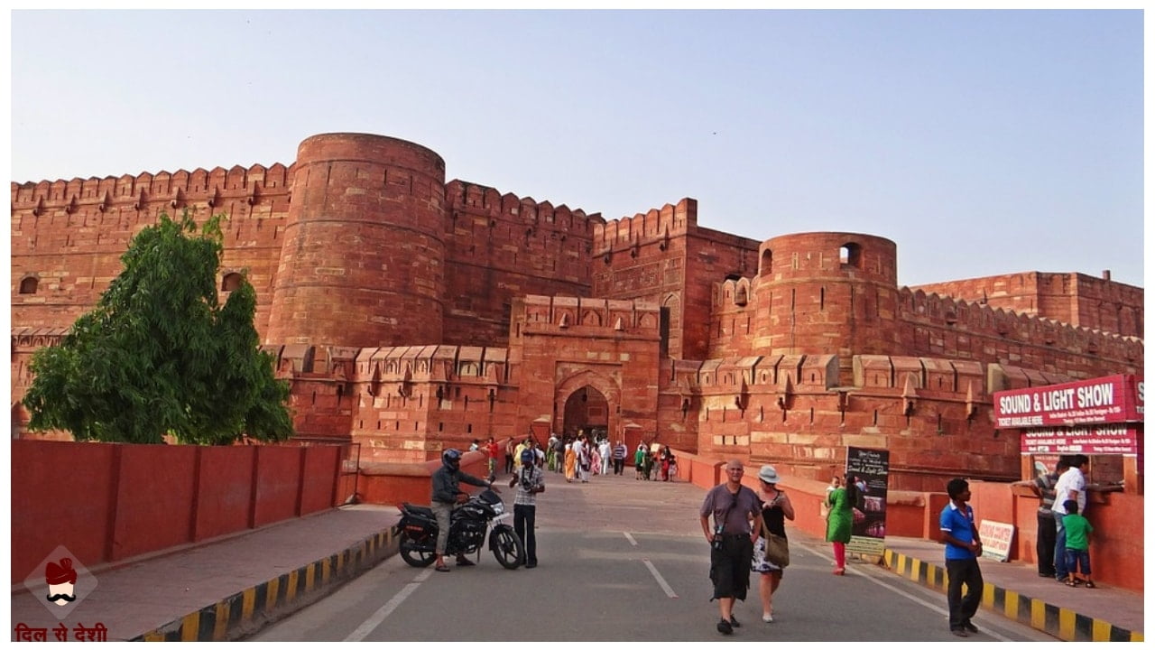 Agra Fort History and Architecture in Hindi